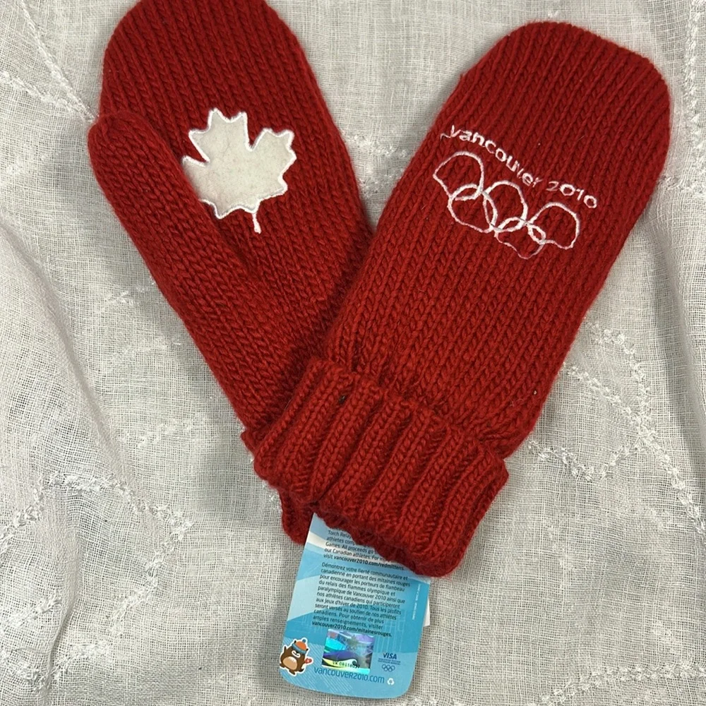 NWT Vancouver 2010 olympic games mittens